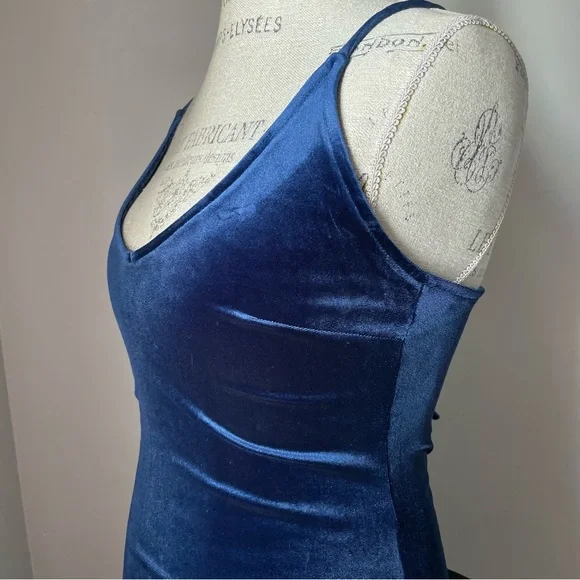 PROM Midnight blue velvet formal dress gown with strappy back and high slit - Picture 12 of 16